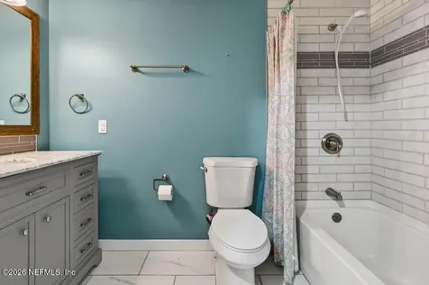 7823 La Sierra Court Jacksonville FL 32256