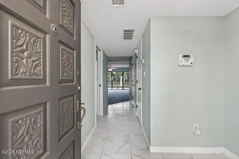 7823 La Sierra Court Jacksonville FL 32256