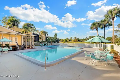 7823 La Sierra Court Jacksonville FL 32256