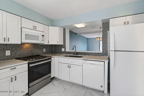 7823 La Sierra Court Jacksonville FL 32256