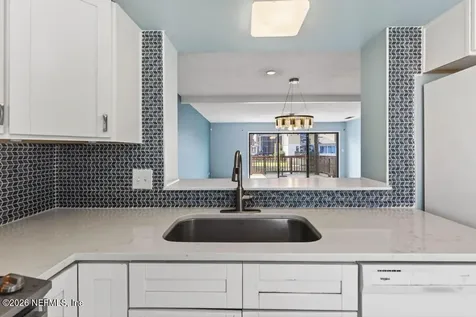 7823 La Sierra Court Jacksonville FL 32256