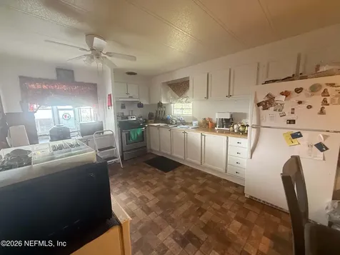412 64th Street Interlachen FL 32148