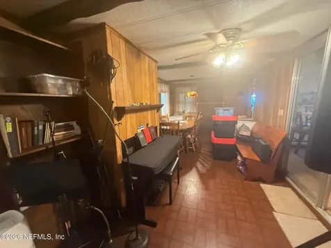 412 64th Street Interlachen FL 32148