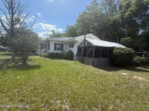 412 64th Street Interlachen FL 32148