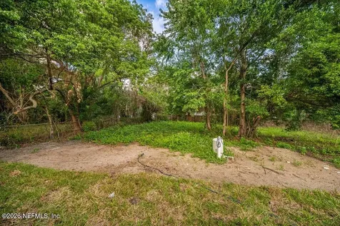 423 W 61st Street Jacksonville FL 32208