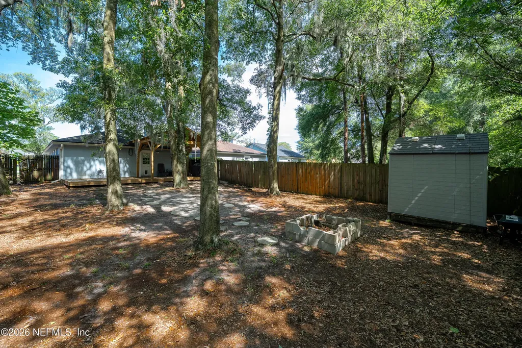 877 Jackson Road Jacksonville FL 32225