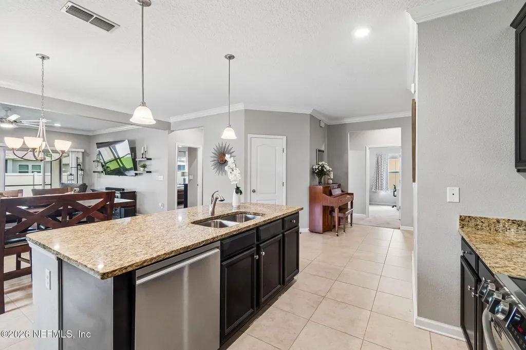 10111 Bedford Lakes Court Jacksonville FL 32222