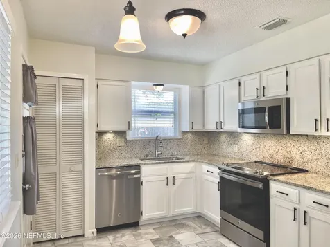 7965 Cholo Trail Jacksonville FL 32244