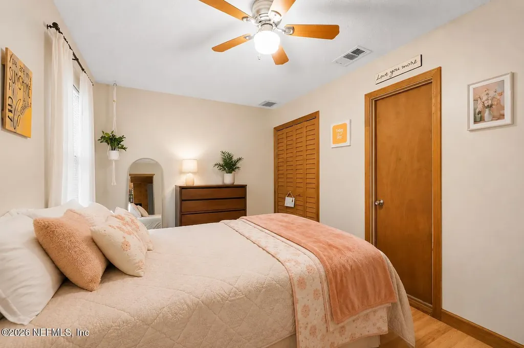 1048 Lake Asbury Drive Green Cove Springs FL 32043