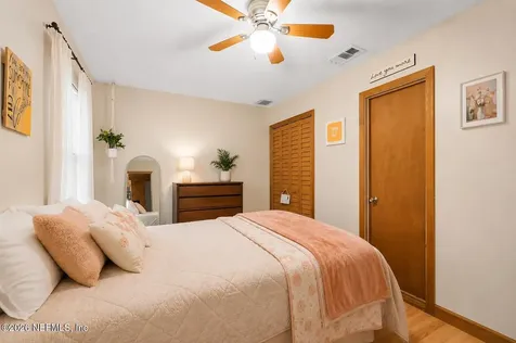 1048 Lake Asbury Drive Green Cove Springs FL 32043
