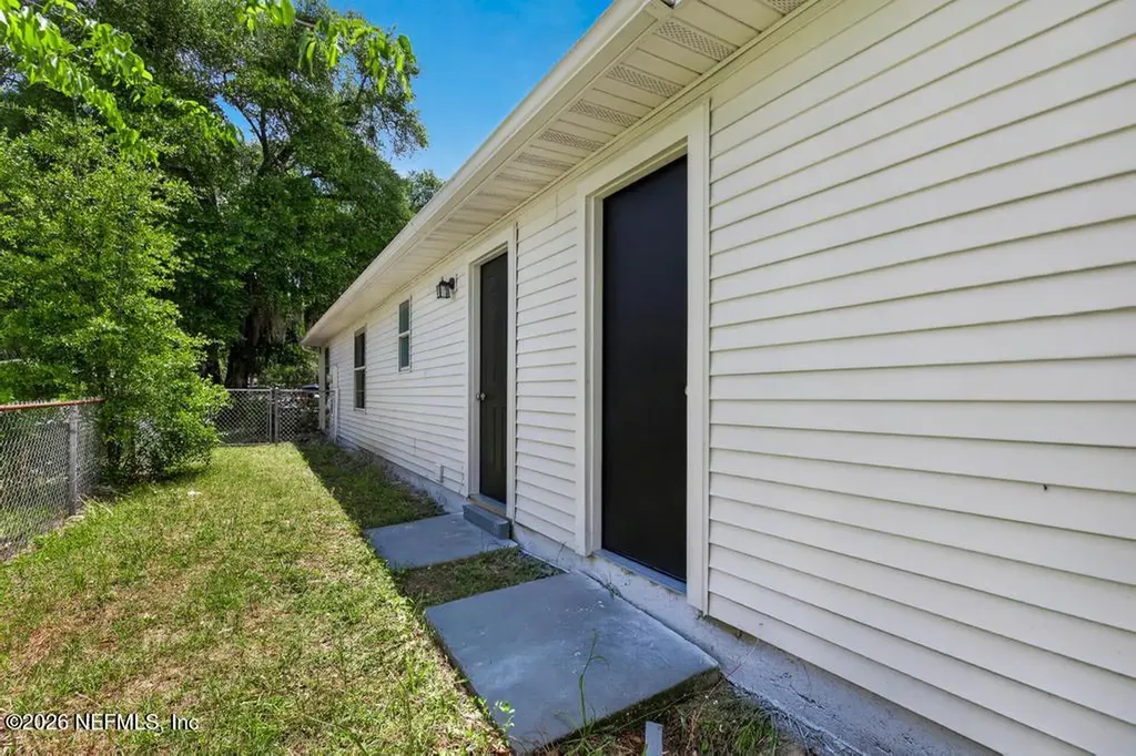 5328 Golf Forest Court Jacksonville FL 32208