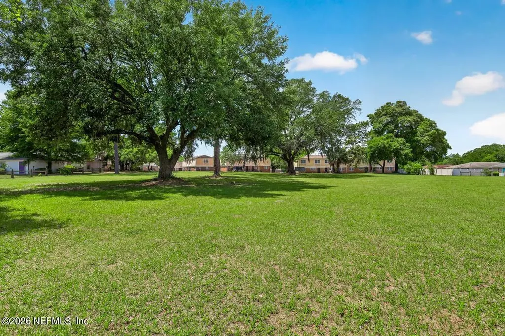 5328 Golf Forest Court Jacksonville FL 32208