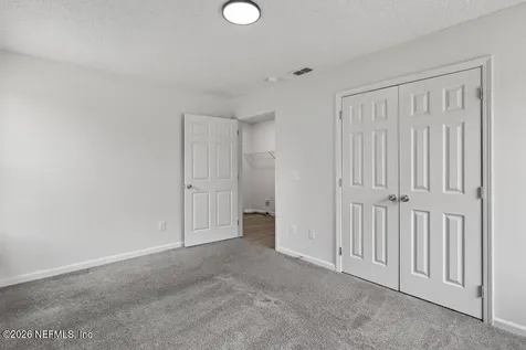 5328 Golf Forest Court Jacksonville FL 32208