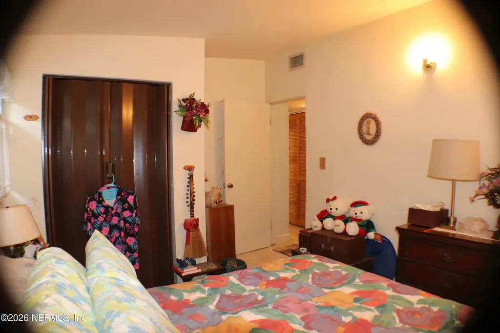 7046 Fontainebleau Jacksonville FL 32211