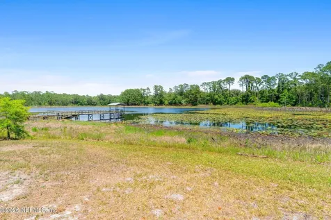 100 Mcgrady Lake Road Crescent City FL 32112