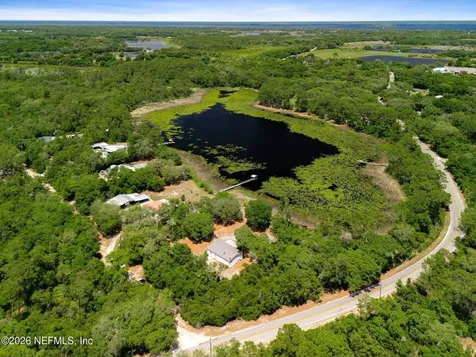100 Mcgrady Lake Road Crescent City FL 32112