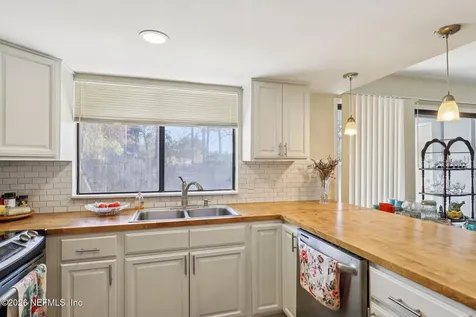 3517 Peeler Road Jacksonville FL 32277