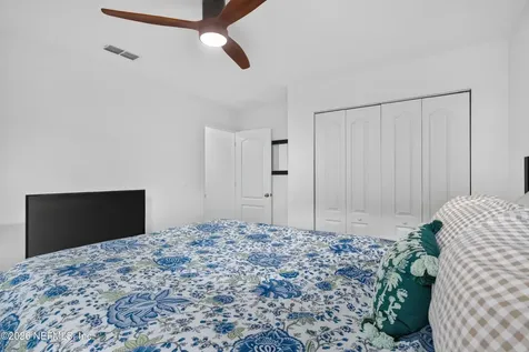 4276 Quaking Street Jacksonville FL 32218