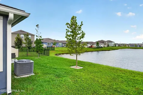 4276 Quaking Street Jacksonville FL 32218