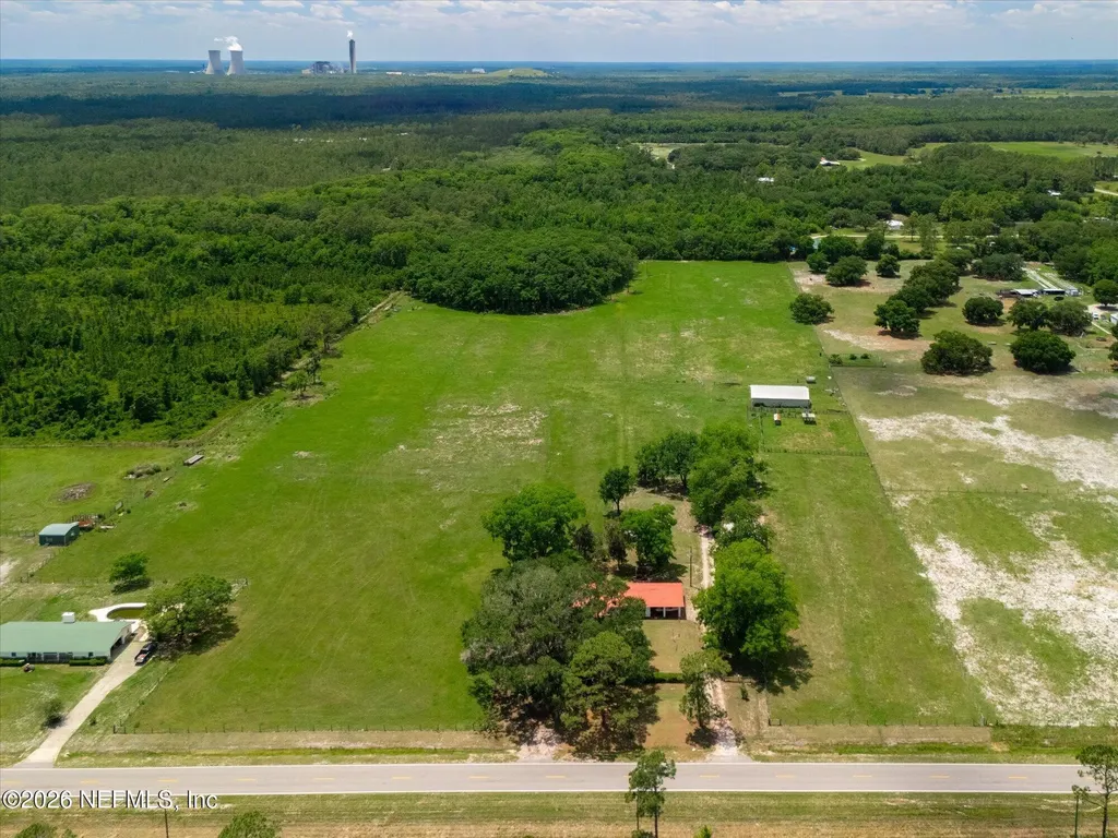 786 W River Road Palatka FL 32177