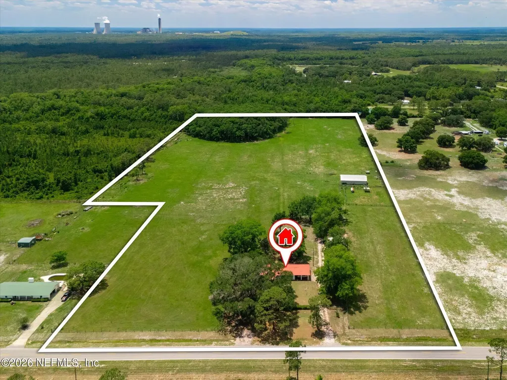 786 W River Road Palatka FL 32177