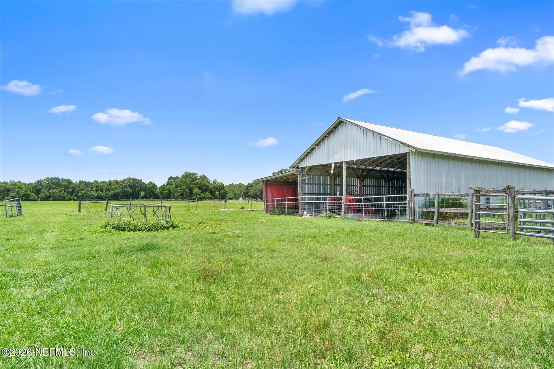 786 W River Road Palatka FL 32177