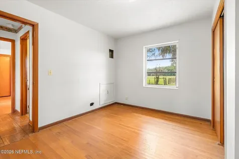 786 W River Road Palatka FL 32177