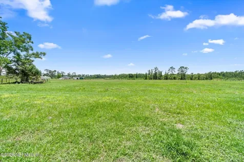 786 W River Road Palatka FL 32177