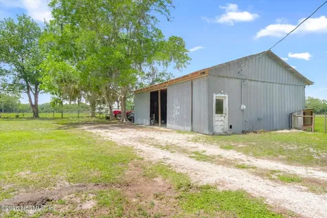 786 W River Road Palatka FL 32177