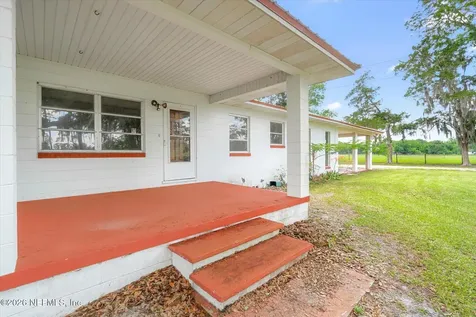 786 W River Road Palatka FL 32177