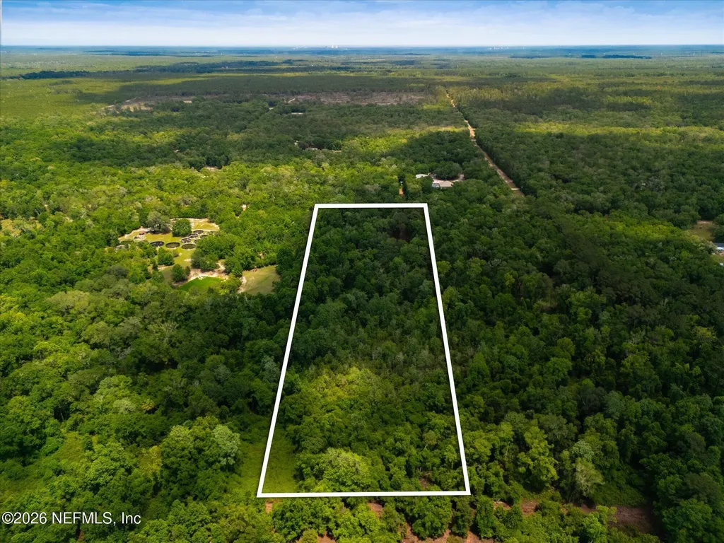 241 Indian Lakes Forest Road Florahome FL 32140