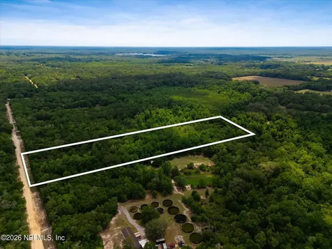 241 Indian Lakes Forest Road Florahome FL 32140