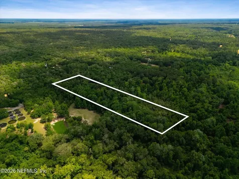 241 Indian Lakes Forest Road Florahome FL 32140