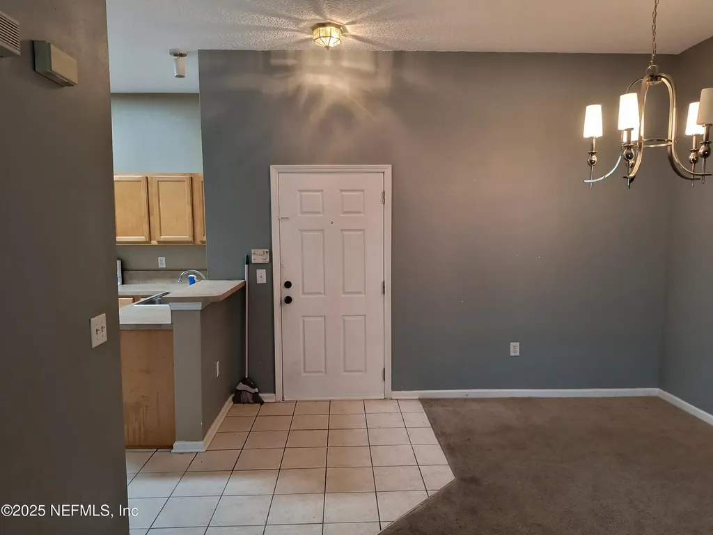 6112 Maggies Circle Jacksonville FL 32244