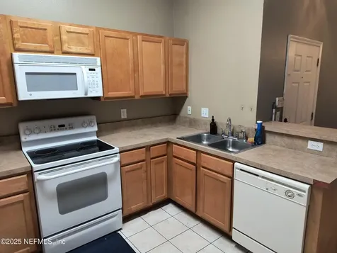 6112 Maggies Circle Jacksonville FL 32244