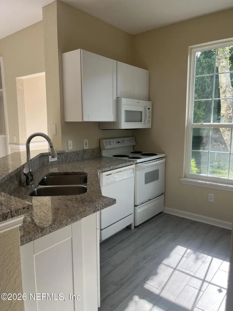 13703 Richmond Park Drive N Jacksonville FL 32224