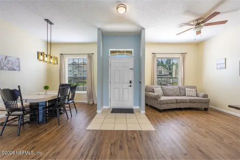 3787 Juliet Leia Circle W Jacksonville FL 32218
