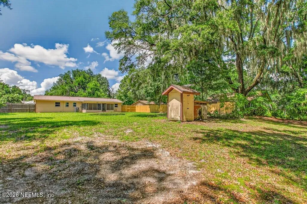 133 Magnolia Avenue E East Palatka FL 32131