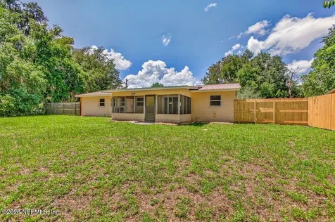 133 Magnolia Avenue E East Palatka FL 32131
