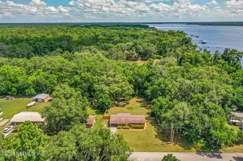 133 Magnolia Avenue E East Palatka FL 32131