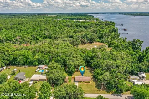 133 Magnolia Avenue E East Palatka FL 32131