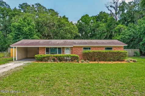 133 Magnolia Avenue E East Palatka FL 32131