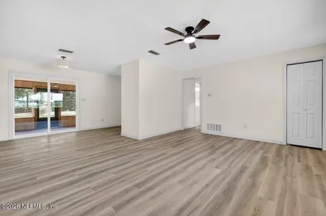 133 Magnolia Avenue E East Palatka FL 32131