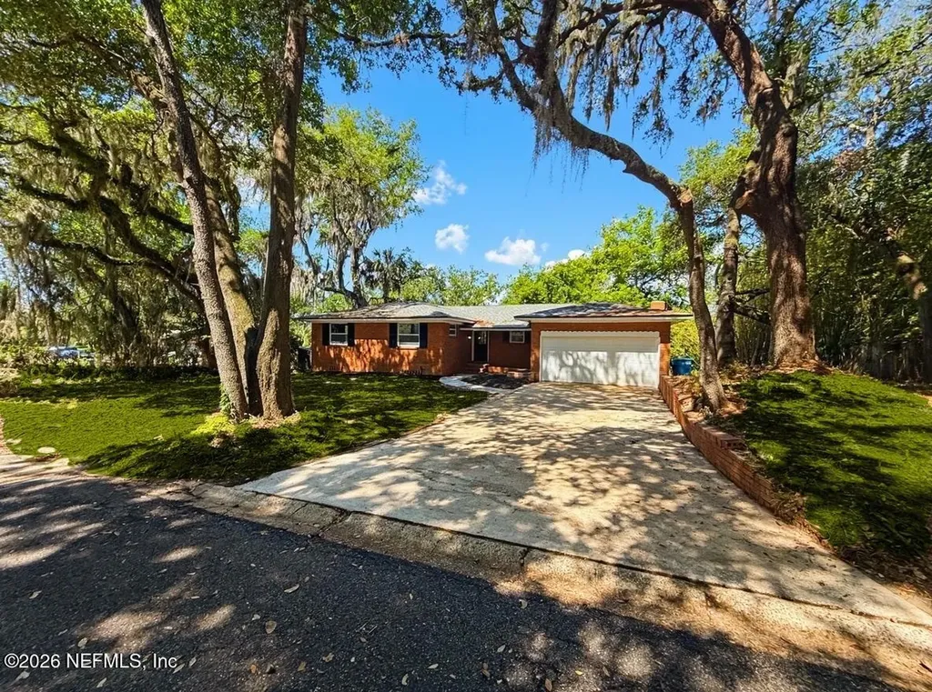 10135 Lakeview Road W Jacksonville FL 32225