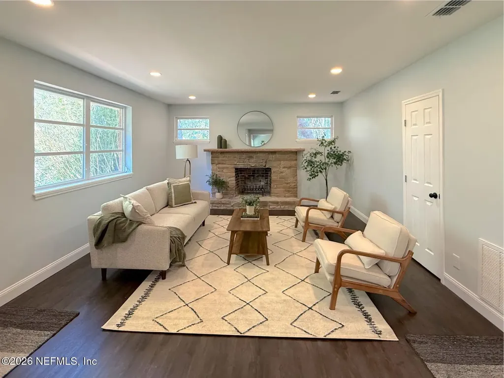 10135 Lakeview Road W Jacksonville FL 32225