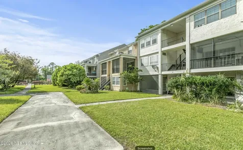4330 Plaza Gate Lane S Jacksonville FL 32217