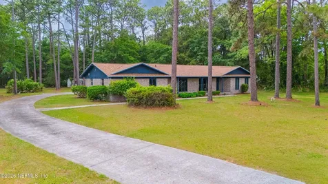 17028 Eagle Bend Boulevard Jacksonville FL 32226