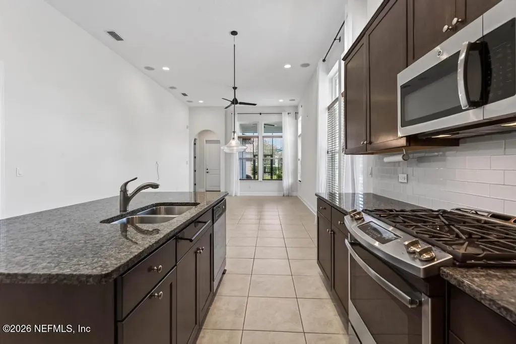 596 Town Plaza Avenue Ponte Vedra FL 32081