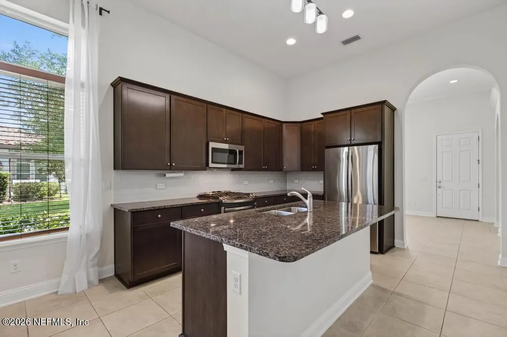 596 Town Plaza Avenue Ponte Vedra FL 32081
