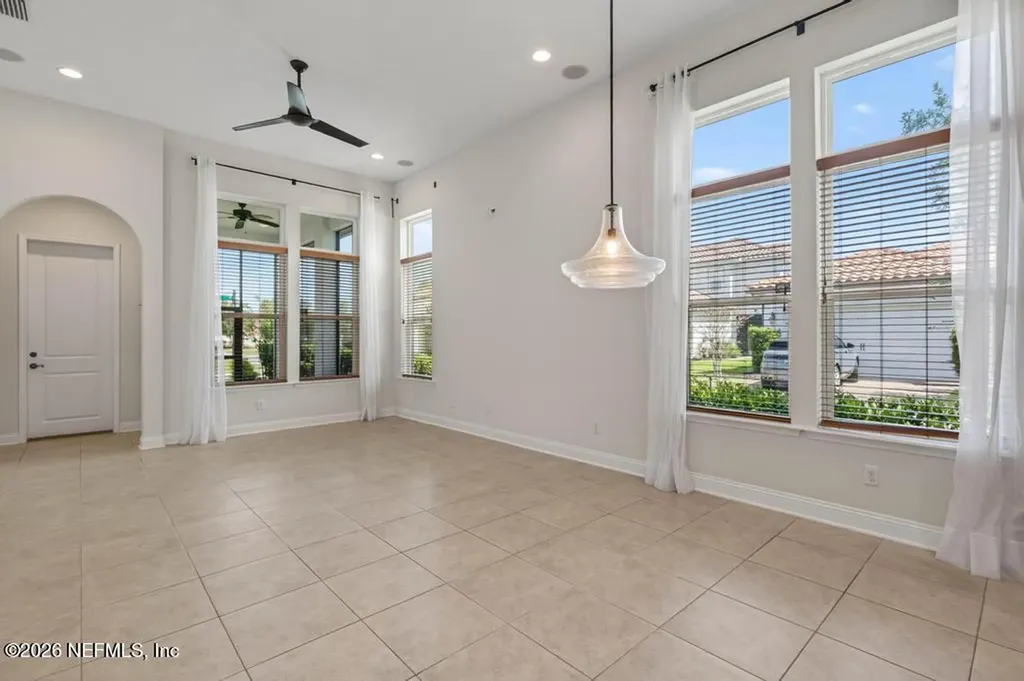 596 Town Plaza Avenue Ponte Vedra FL 32081
